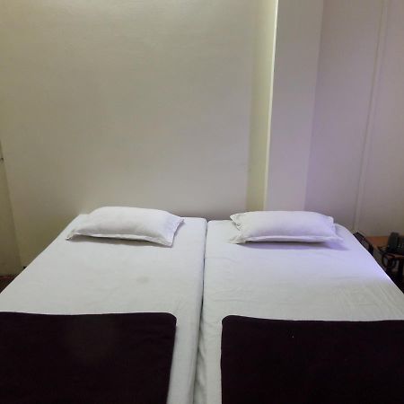 Parvat Lodge Ahmednagar Eksteriør bilde