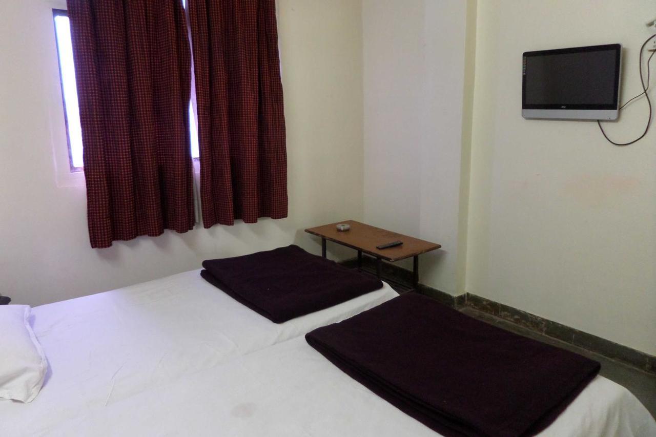 Parvat Lodge Ahmednagar Eksteriør bilde