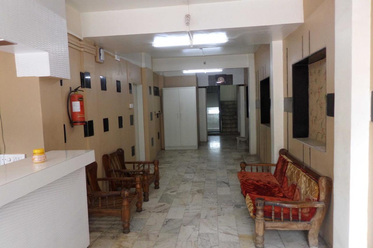 Parvat Lodge Ahmednagar Eksteriør bilde